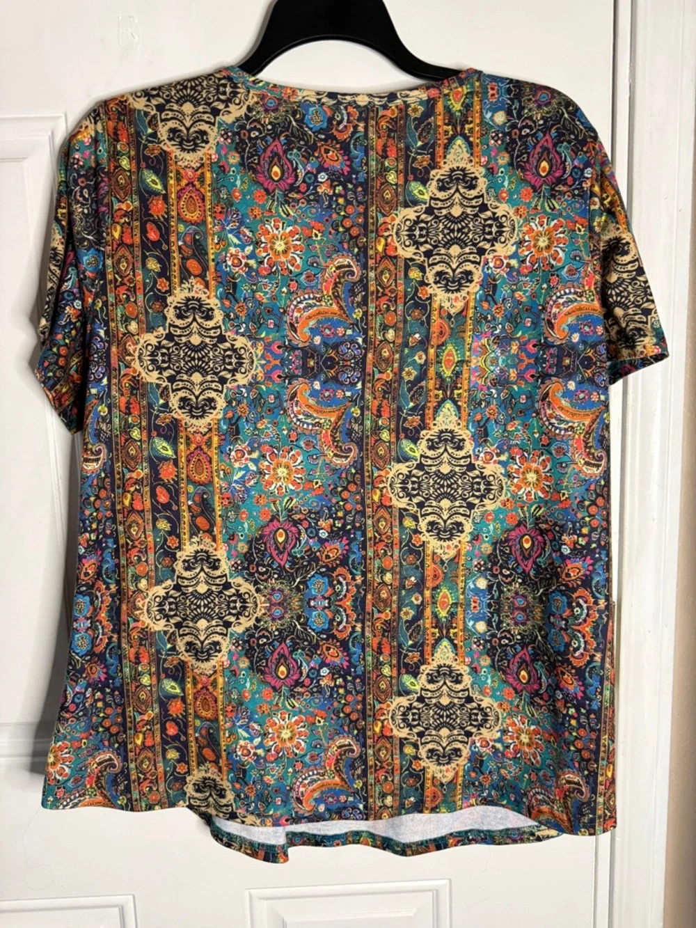 Boho Paisley V-Neck Short Sleeve Top - Multicolor - Picture 3 of 8